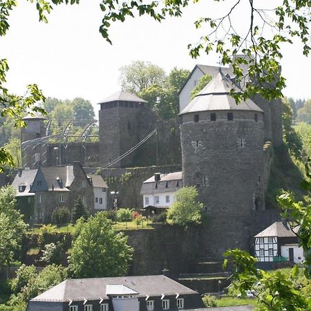 Ferienwohnung "Kunterbunt" Mit Burgblick Und Dachterrasse Monschau Kültér fotó